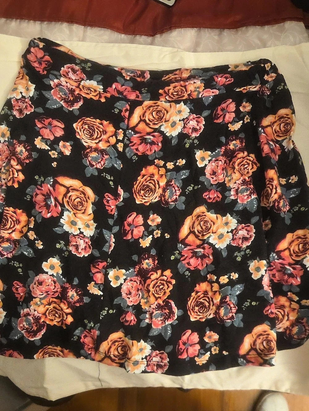 Charlotte Russe Floral Mini Skirt in Black & Orange Size Large